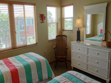 Wonderful Spacious and Open Beach Front  Townhouse Sleeps 6
